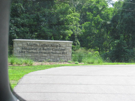 100-park-sign